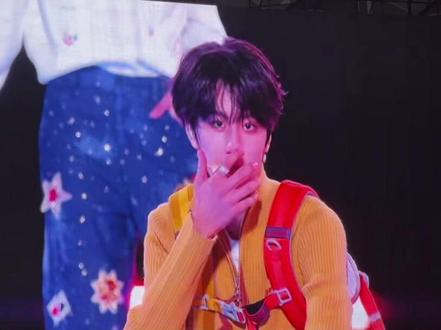 东东和师兄的跨代舞台《大舌头》.#热爱加1计划 #李煜东 #tf家族三代四代 #舞台 #tf家族新音