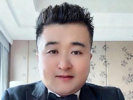 今天,就此@河南省禹州市青年曲剧团 @洛阳天方曲剧团 事件做最后一次发声!恳请禹州青年曲剧团、洛阳天方曲剧团,双方都站出来公开说明情况、坦诚沟通,让这件事平稳落幕、公正收尾。我们真心呼吁戏曲行业摒弃恶性竞争、杜绝同行拆台,坚守公平公正的演出秩序!还戏曲圈一片晴朗干净的天空,让民间戏曲良性发展、薪火相传、继续发扬光大#戏曲演员 #阿良文化 #曲剧