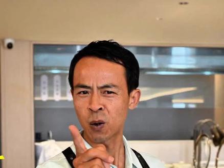 请做好相关准备,美味即将到来。
兰马小满市集见 #鸡排哥在兰州马拉松送鸡排 #自有节奏自在向前 #小满市集 #跟着兰马逛吃兰州