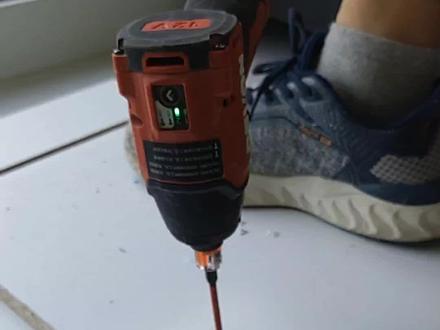 汉普63度批头卡的紧耐造#安装现场 #衣柜 #批头