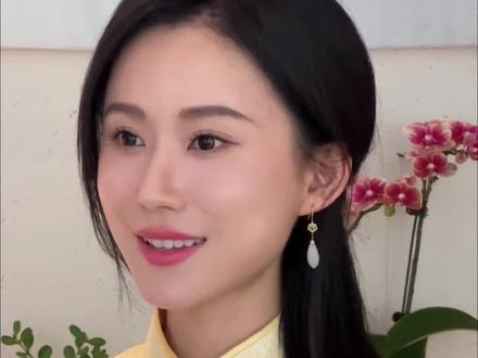 嘈嘈切切错杂弹,大珠小珠落玉盘。#琵琶行 #杨西音子 #戏腔