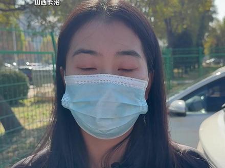 山西长治一条狗命引发的人命案中午休庭 狗咬人被邻居摔死后上门打砸遭反杀 被告申某儿媳:公公听不懂普通话 回话磕绊怕法官误解 被关押十个月家人首次见面 相信法院公正裁决#山西长治 #庭审直击