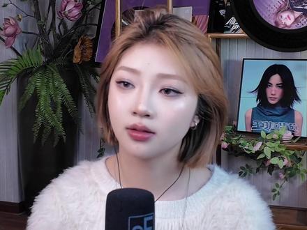 声乐老师带你分析黄霄雲《Golden》,对比张杰郑雅贤版本! 演唱会连唱3小时还能冲 A5!#黄霄雲 #Golden #唱歌技巧 #学唱歌 #reaction