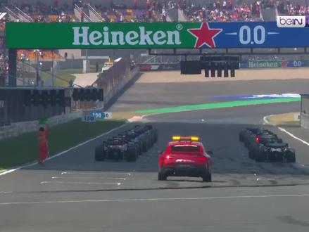 汉密尔顿夺法拉利首冠!2025F1中国站冲刺赛:汉密尔顿冠军 。北京时间2025年3月22日11:00,2025赛季F1中国大奖赛冲刺赛在上海国际赛车场举行。汉密尔顿在本站夺得法拉利首冠,皮亚斯特里第2,维斯塔潘第3。#f1 #f1中国大奖赛 #f1上海站 #上海国际赛车场 #赛车