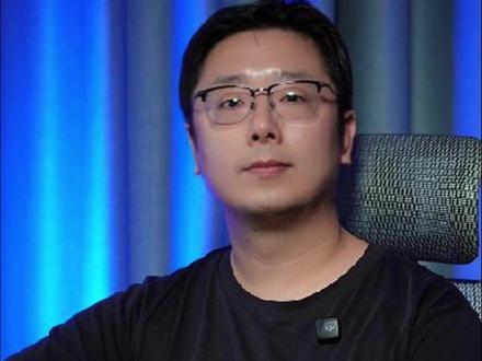 2025 年,安卓手机如何投屏到电脑? 2025 年,安卓手机如何投屏到电脑?为直播和拍摄打造最佳监看体验。只需要一根合格的 USB 数据线。很多手机不支持 HDMI 输出。往往只有高端旗舰才有;拍摄或直播更适合用后置,但屏幕不对着你,操作很不方便;办公开会需要把手机连会议室投影仪等。
不同手机后面放了不同操作方法,可暂停观看。
#直播 #安卓 #投屏 #数码科技