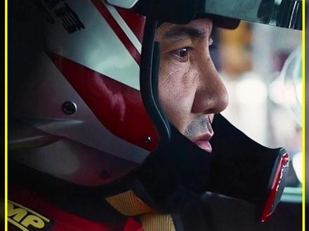 张驰敢让李伦提升0.3胎压!是本能经验碾压AI计算 #真人电影解说 #正能量 #带你看懂电影的解说出现了 #电影解说