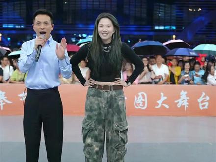 红豆舞蹈老师名不虚传 炫酷口哨舞征服全场 #索图 #索图大舞台 #红豆老师 #精彩片段分享 #名场面