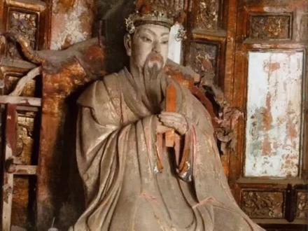 不管是佛教还是道教,古代传统造像在信仰的驱使下,留存下来的精品还是很多的,只是我们不知道而已#东山造物 #马家梁聊雕塑 #道教玉皇大帝#玉皇大帝 #道教雕塑 #文物 #雕塑