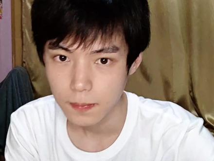 明制展脚幞头
#明朝 #男生穿搭 #汉服 #古风 #热点