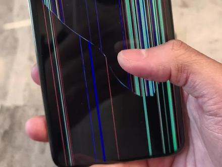 什么垃圾手机?华为Mate70pro+才买回来就花屏!(我这个文案,能赚到五毛钱么?)#华为手机 #mate70 #华为Mate70 #华为Mate70 #我最好的mate