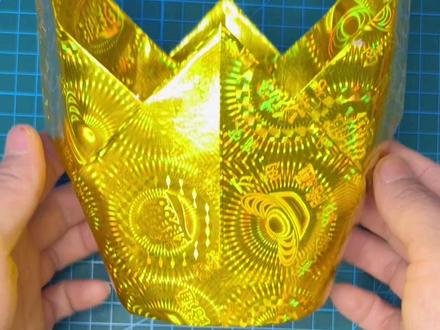 #民俗文化 #手工 #抖音折纸 #教程 #接福接财接好运
祈福财神元宝折法分享,长方形纸5张