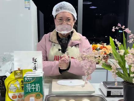 渝中区李好麻糍 上新坚果熔岩巧克力,18号星期三下午摊位有哦,#麻糍#糯叽叽#重庆美食#李好麻糍#创业