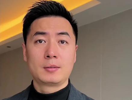 历史性时刻,“人类驾驶”倒计时开始! 历史性时刻,“人类驾驶”倒计时开始!连方向盘都没有的特斯拉Cybercab真的量产下线了!这可能是普通人真正花钱购买的首台“机器人”#特斯拉 #Cybercab #马斯克 #无人出租车 #自动驾驶