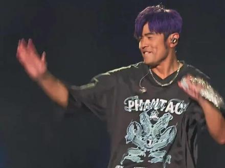 时隔近四年,#周杰伦 官宣新专辑发布时间。#帅哥 #青春