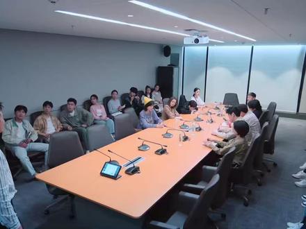 3.彭昱畅林允新剧:为花钱,裴谦带员工“付费游学”天火公司。本想摆阔,结果自家游戏意外冲上排行榜。#电视剧年少有为 #影视解说 #彭昱畅 #年少有为太有梗了 #林允