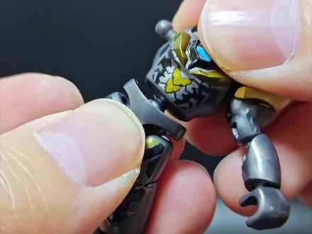 这星辰版大小对吗?9.9米新系列,新素体胯部腿部新关节,头雕更还原,飞机还有合体玩法,万能连接件也可以进行玩法拓展,端盒必出隐藏款赶紧拿下吧!#布鲁可积木人#奥特曼#泽塔奥特曼#潮玩#青年创作者成长计划