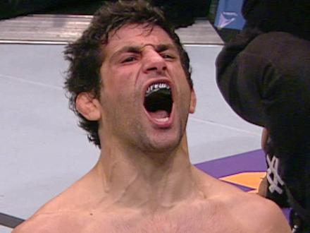 大流士:谁还没有一手重拳了?!#UFC