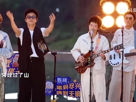 上哪去找爱看五哈和听摇滚的#五哈 #超绝转场#回春丹 #鲜花