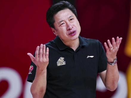 不愧是#李春江 !可能是再就业蕞快的主帅了吧~面对曾经自己最熟悉的浙江#广厦男篮 #上海男篮