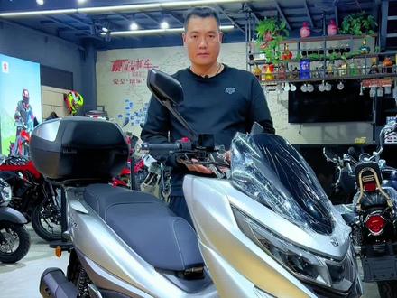 UHR150的智能钥匙输入密码的方式。@抖音小助手 #机车 #摩托车 #每个男人都有一个机车梦