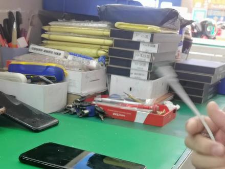 手机使用一段时间后,充电插口松动不能正常充电如何解决,我来教大家#手机 #技术分享 #手机维修