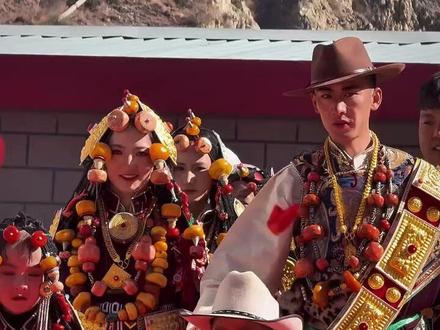 误闯“真土司”婚礼啊#藏族 #民俗 #藏族婚礼 #黄金 #万万想不到