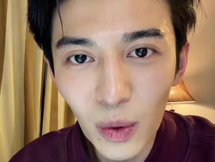 因为小童 浪漫变得很浪漫
爱意东升西落
藏在点点滴滴的日常里
是事无巨细 考虑周全的小童
是温柔 博学 浪漫的具象化
是想成为像他一样的人啊
反复强调不要高价收伴手礼
后续可能会安排上
官摄也会有 大家别急
在场的不在场的都考虑到了
希望每个人都能不虚此行
提前恭祝生日会 圆满顺利的举行
各位在场的朋友要玩得开心 平安出行
#赵小童#赵小童生日会#梧桐树 #禾伙人 #演出顺利