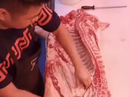 #猪肉分割技巧 #猪肉分割视频教程 #猪肉分割 @抖音小助手