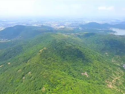 瓶山?!251米高,嘉兴市最高的山,一半在海宁一半在海盐。#旅行推荐官 #实景拍摄 #一起享受大自然的美 #航拍最美家乡