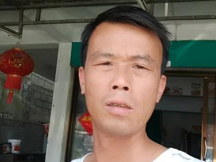 、缅甸妙瓦底,跟我们中国70年代差不多吧
