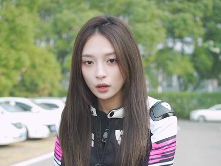 重庆隧道内摩托车这起事故,看的令人唏嘘,多么好的年纪啊… 希望摩友们骑车一定一定一定注意安全!!别忘了有人在家等你#摩托车#骑行#安全第一#安全出行