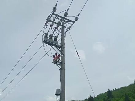 FTU,智能配电馈线终端在现代化供配电中广泛应用,让我们好好认识下FTU与其功能#电工知识 #断路器 #FTU