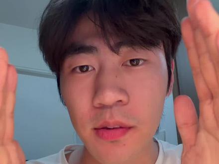 汉语言文学专业,毕业都当老师和公务员? 学汉语言,毕业最优的选择是不是只能当老师和考公考编?教师、考公、出版传媒、文案策划、高校科研……不同学历和行业,最后的就业差距其实很大。一起猜猜汉语言文学类前辈们的去向和薪资!#大学生就业 #工资 #汉语言文学 #文科生 #汉语言文学专业
