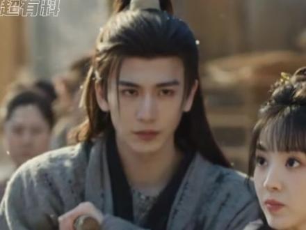 言正表面柔弱实际一直在用眼神刀人#逐玉 #张凌赫 #田曦薇 #搞笑 #颜值