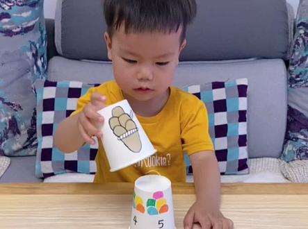 纸杯自制早教教具.大鱼吃小鱼数量游戏在玩中学.让宝宝分清大小.数量等#变废为宝#在家早教#上热门