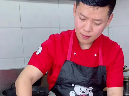 铁铁们,我在长沙没来得及拍段子,发个老段子希望大家能支持一下感谢支持#血肠做法