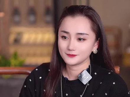 家里的财政大权应该给谁管,女人管钱到底行不行?#婚姻 #情感 #爱情