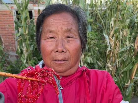 #辣条 #自制辣条 奶奶的麻辣丝辣条做好了