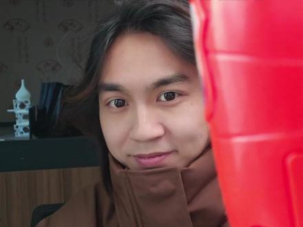 尼克狐尼克,你被捕了!
疯狂动物城2胡萝卜笔录音笔和播放还有主题曲播放功能!#疯狂动物城2 #胡萝卜笔 #尼克狐尼克 #录音笔 #礼物