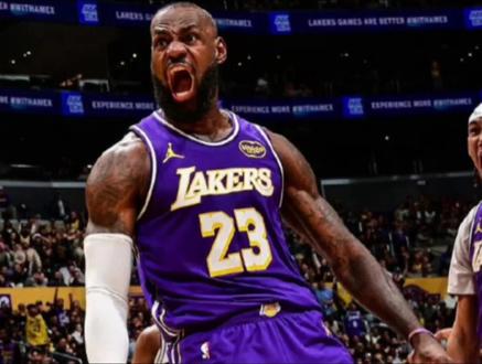 “湖人输马刺也挺好的,不然进了半决赛也打不过雷霆,文森特又创造了0的数据,还要和太阳打一场补赛,继续输才有交易”#詹姆斯 #东契奇 #里弗斯 #文森特 #湖人