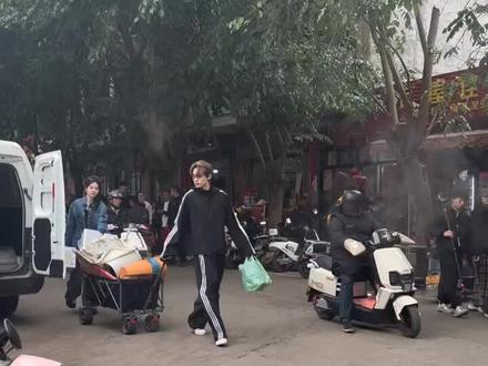 #拍摄现场直击 #亲爱的客栈 2026年的亲爱的客栈在我们这里拍,木棠也是好起来了#王鹤棣#白鹿 #中视频伙伴计划