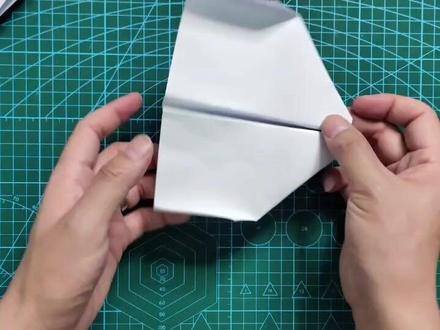 应粉丝要求,分享一下我折空中之王的技巧#手工 #折纸 #纸飞机 #空中之王