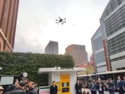 郑丽文参访美团与台青交流 想把美团带回台湾 期待两岸交流更自由开放 让年轻人的创意发光发热#台湾 #两岸 #郑丽文 #台青 #美团