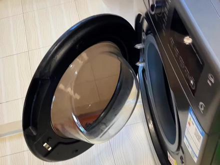 及时清理掉水垢,不然太难搞了