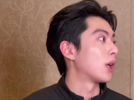 27岁的王鹤棣生日快乐
愿你永远热烈,永远尽享欢愉
愿你永远热血有爱且自由
愿你星途璀璨 万事顺意 平安喜乐💜
最后 祝我的少年@王鹤棣_Dylan
岁岁步步如愿以偿 前途坦荡再无风霜💜
#王鹤棣 #王鹤棣27岁生日快乐 #王鹤棣1220生日快乐