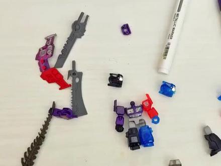 花了25不到,帮小孩哥改造一个擎天柱。 #手办模型 #变形金刚 #布鲁可变形金刚 #擎天柱