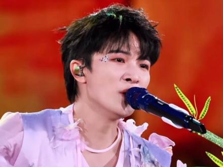 盼了三年终于双向奔赴了💙郑州的米子在哪里!#周深 #周深演唱会 #周深演唱会现场 #周深深深的 #周深郑州