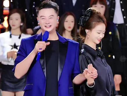 男神白忙活了,笑翻了😂久违的”十指相扣”文情蜜意”优秀。🍊@昊文生活号🍊 @蜜桃🍑ᵐᵗ (星城) @昊文🍊星城 #抖音二创激励计划