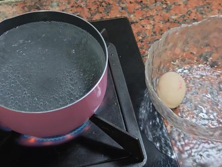 跟着蛋神煮9分12秒的蛋,你们煮的是什么样子?发上来看看 #蛋神 #水煮蛋 #9分12秒的蛋