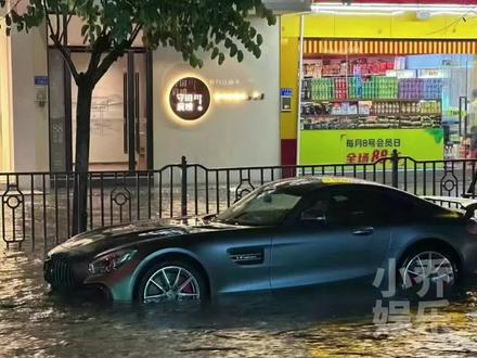 香港雨有多大,黑色暴雨信号#香港 #台风